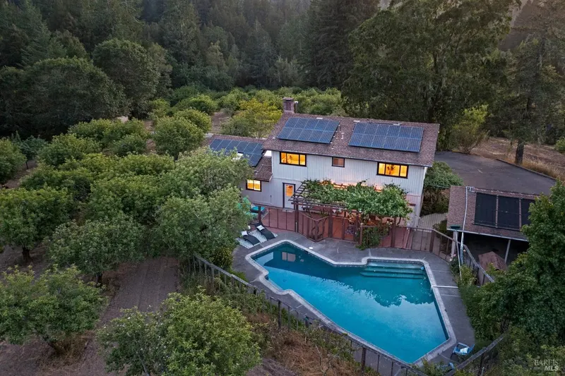 1905 Green Hill Road, Sebastopol